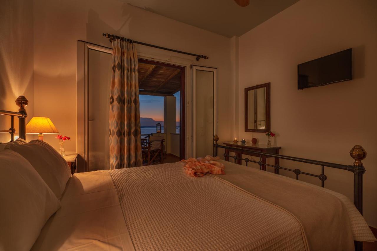 Reggina'S Apartments Finikas (Syros) Exterior foto